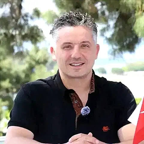 Türk Tenisinin Hizmetindeyiz