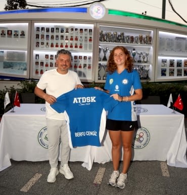 Milli Tenisçi Berfu Cengiz De 'Atdsk' Dedi